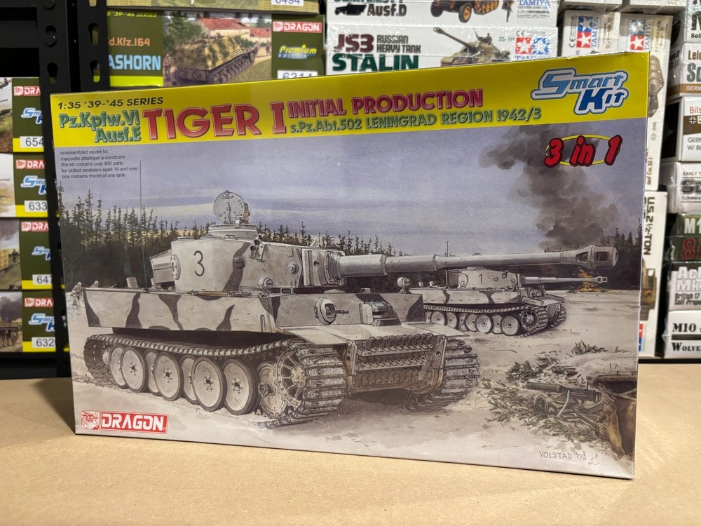 Dragon Models 6600 1/35 Tiger I Initial Production Leningrad 1942-43 Model Kit
