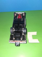AMT VINTAGE BUILT 1960’S PLYMOUTH BARRACUDA ANNUAL MODEL KIT HAS CUT FENDERS