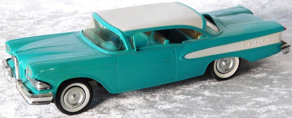 Vintage AMT 1958 Edsel Pacer 2 DRHT Dealer Promo Friction Model Car