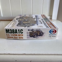 Skybow 1/35 M38A1C US 1/4 Ton 4X4 w/M40A1 106mm Recoilless Rifle SEALED Parts