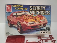 AMT 1/25 – STREET MACHINES CUSTOM CORVETTE – Model Kit – 6538 – In Box