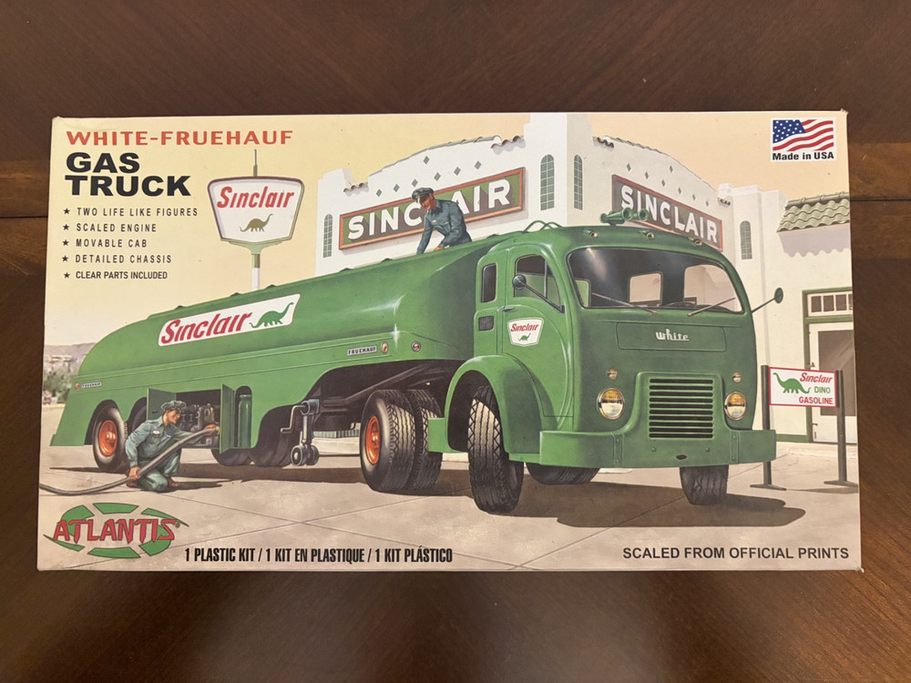 WHITE-FRUEHAUF SINCLAIR GAS TRUCK (2020 MODEL KIT) – NEW