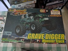 Vintage 2001 Revell Grave Digger 1/25 OPENED AND UNBUILT.