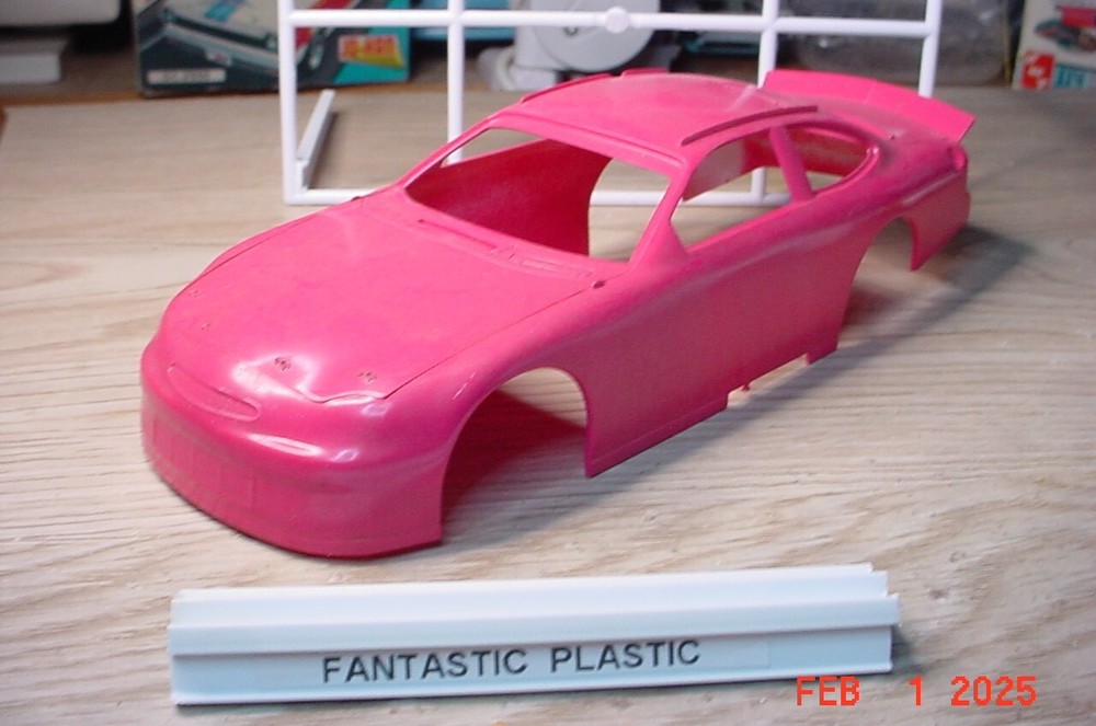 Vintage Pink Ford Taurus NASCAR Body 1/24th fb162