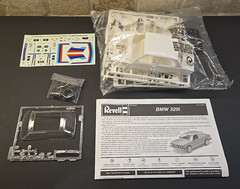 Revell, Tuner Series, BMW 320i, 1/25 scale !!Sealed Inside!!