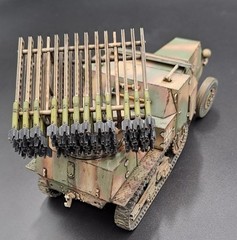 KM Model 35005 8cm Raketenwerfer Auf Fahrgestell S 303 (f) scale 1/35