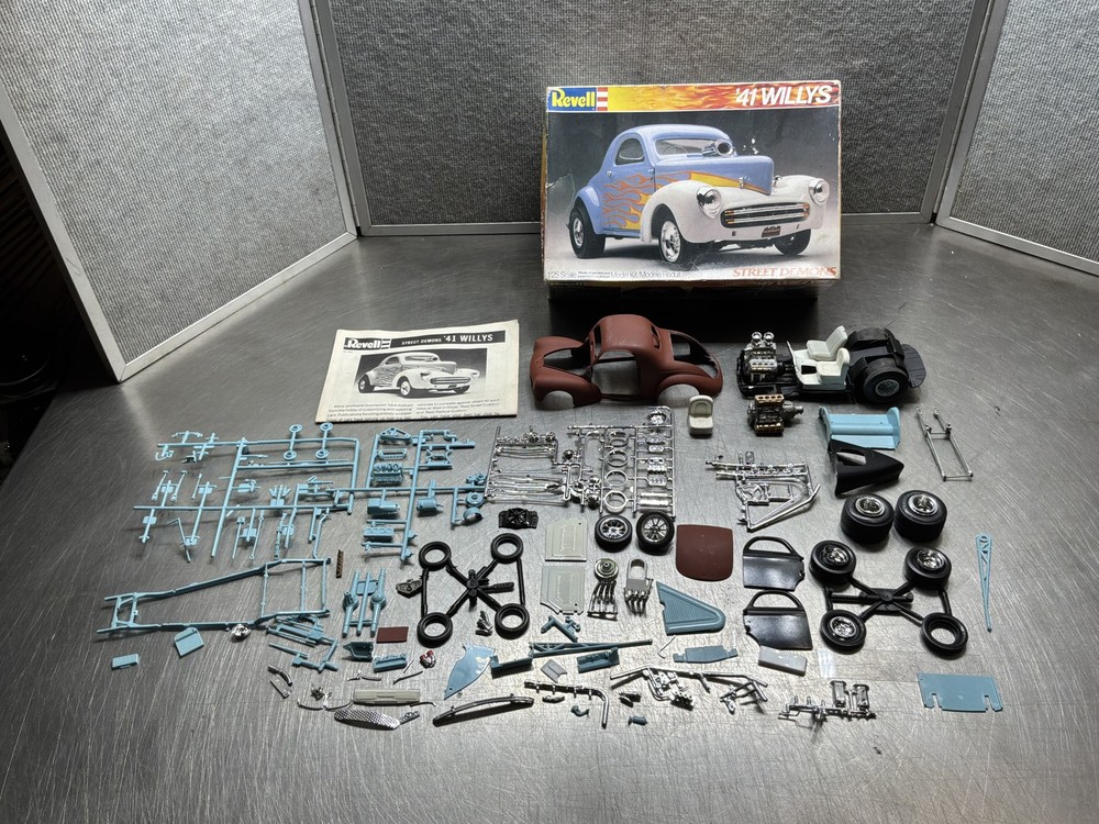 Revell 41 Willys Street Demon Model 1/25 Scale Used
