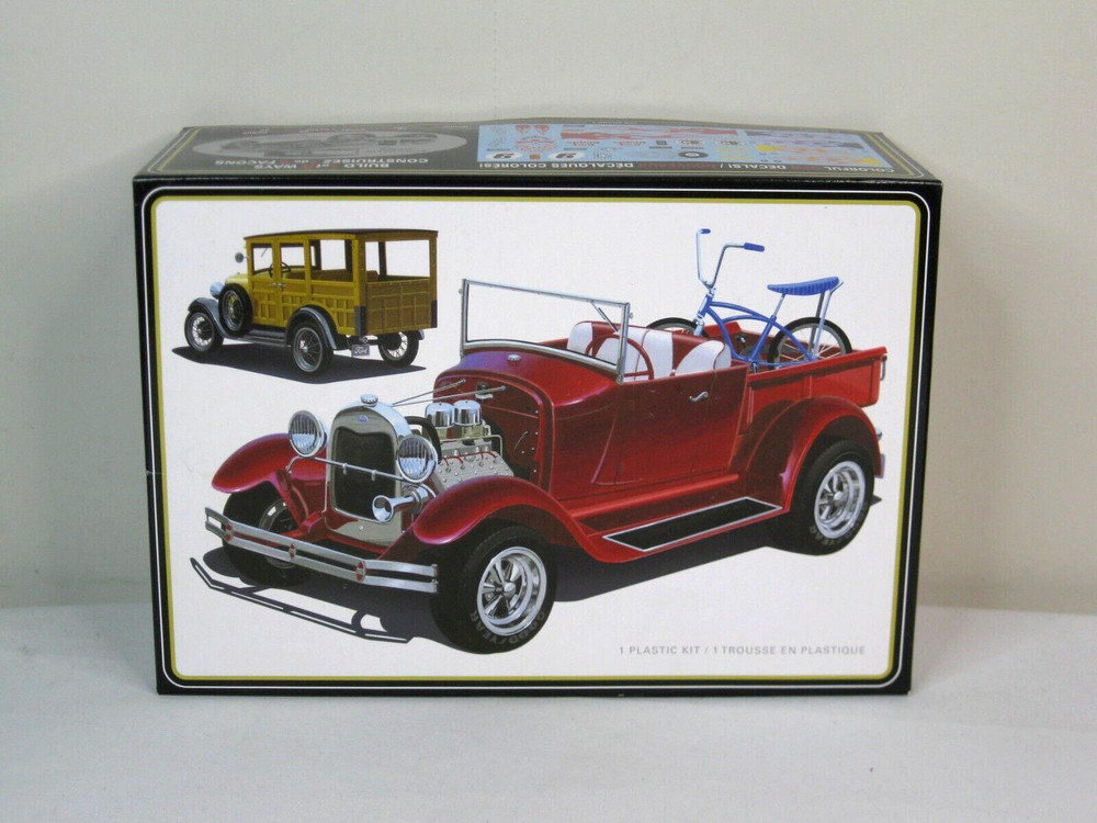 AMT 1:25 1929 Ford Woody / Pickup 4 in 1 Model Kit #1269