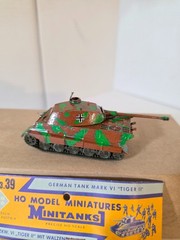 Roco HO Minitanks Z-133.39 German Tank Mark VI “Tiger II” Austria OB Customized