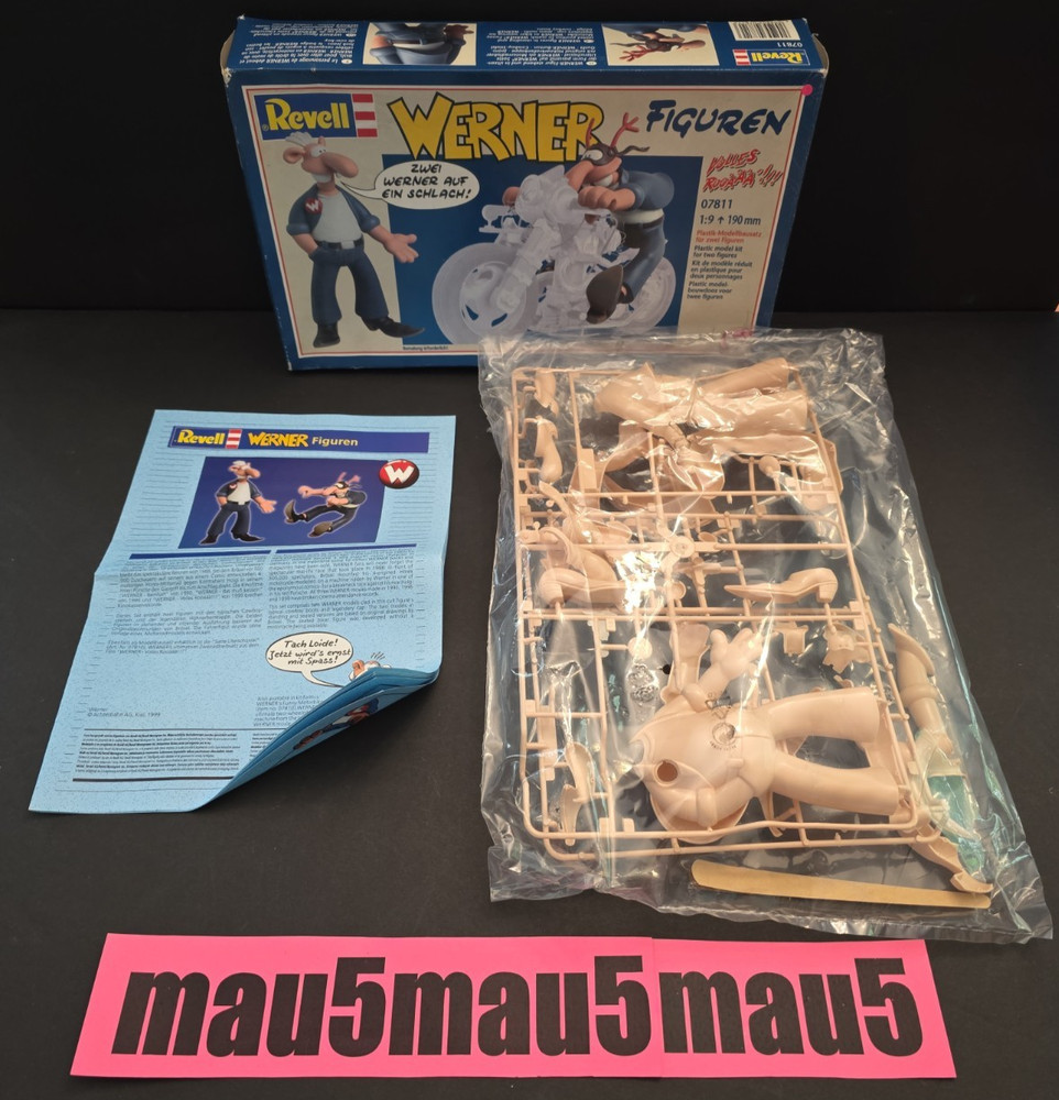 Vintage Revel Werner Kit 07811 Two Figures New Open Box Plastic Model Kit 1:9