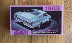 AMT 1:43 scale PLASTIC KIT 1969 FORD TORINO #M782-100 (built)