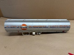 VINTAGE AMT 1/25 GULF FUEL Tanker Trailer Built UP Old School Semi REbuilder