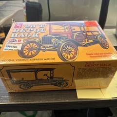 AMT 1/25 Scale Unbuilt Kit AMT1237/12 – 1923 Ford Model T Depot Hack Sealed