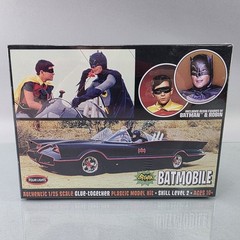 Polar Lights 1/25 Batman Classic TV Series Batmobile Model Kit w/ Figures SEALED