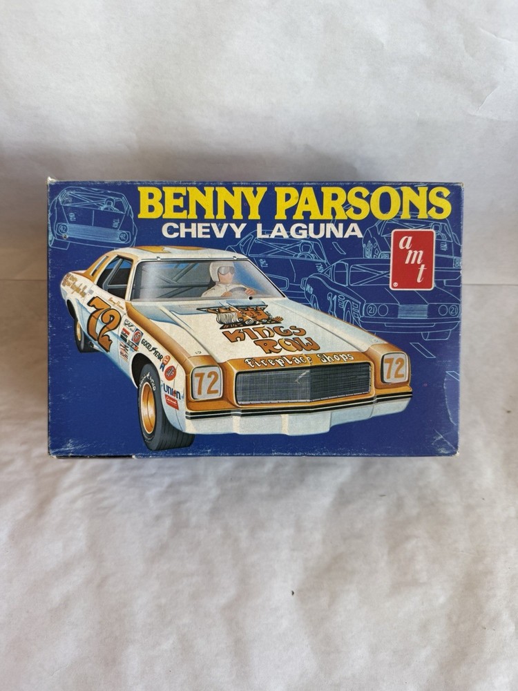 AMT Benny Parsons chevy laguna Model KIT read