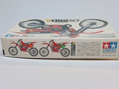 TAMIYA 1:12 HONDA CR250R MOTOCROSSER MODEL KIT – Open Box Started – Free Paints