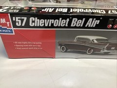 AMT 31543 1957 Chevy Hard Top model kit