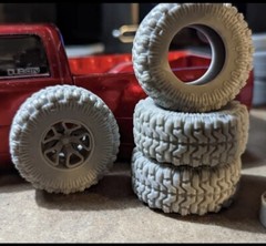 1/24 scale 3d printed 2 Sets Of Super Swamper Mud Tires And Wheels