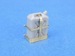 Legend 1383 1/35 IDF 20L Water Can w/Holder Set (10ea)