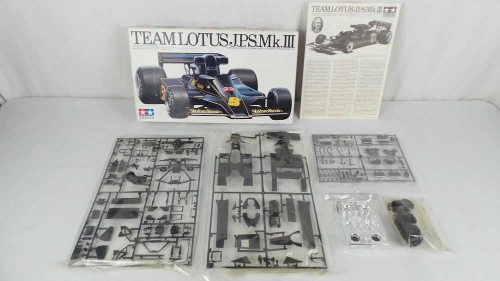TAMIYA TEAM LOTUS J.P.S. MK III 1:20 MODEL KIT NO. 20004 NEW
