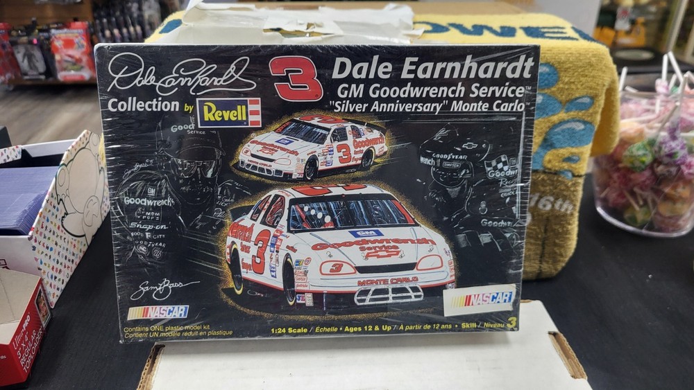 NIB 2003 DALE EARNHARDT GOODWRENCH #3 MONTE CARLO 1/24 REVELL MODEL KIT #85-2173
