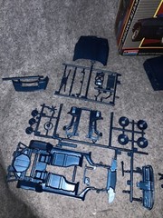 Vintage Monogram Corvette Roadster 1/24 Model Kit #2742