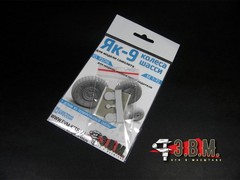 1:72 Resin Wheels Landing Gear for Yak 9 scale model