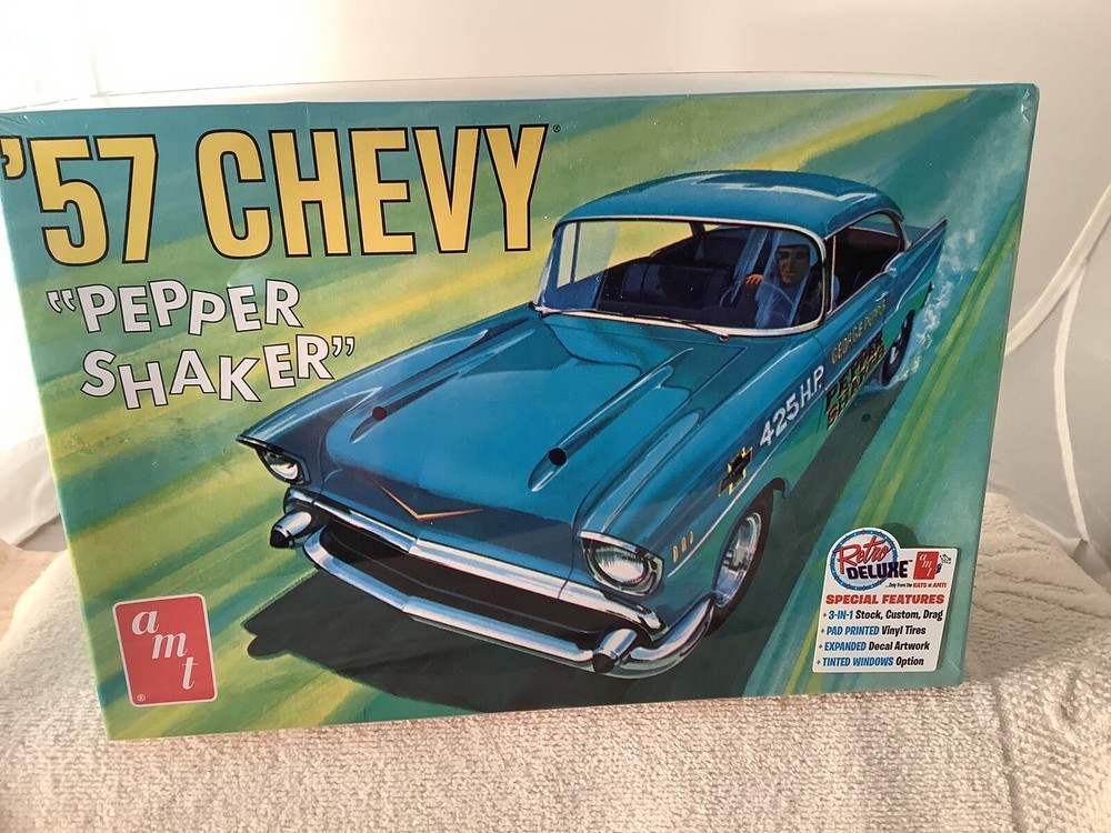 AMT 1957 Chevy Bel Air Pepper Shaker V8 F/S Plastic Model Kit Retro New Sealed