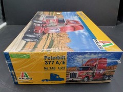 Peterbilt ROAD REBEL 377 A/E Semi Truck Italeri 1:24 Model Kit # 740 Open Bx