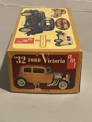 Vintage AMT Original 1932 FORD Victoria Vicky Trophy Series 1/25 Scale Model Car