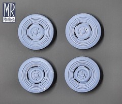 Thin White/Red Wall Tyres (x4) 1/24 Scale Resin – MiniRetro