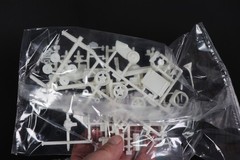 AMT 1968 Chevrolet Camaro Z/28 1/25 Model Kit 2 In 1 Open Box Sealed Parts (g2)