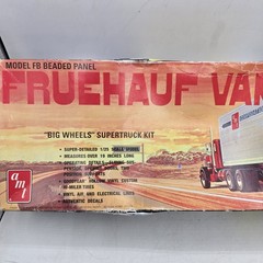 New AMT FRUEHAUF VAN Big Wheels Supertruck Kit FB Beaded Panel 1:25 19 In. Long