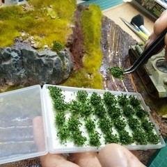 Stunning 28 Pcs Green Lowland Shrubs Model Kit for Military and Train Landscapes