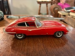 Vintage Jaguar (5 1/4”) Built Plastic Model Kit Needs Cleaning Loose Driver Seat