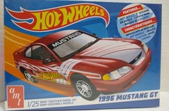 AMT #1298M Hot Wheels 1996 Ford Mustang GT 1/25 Snap-Together Plastic Model Kit