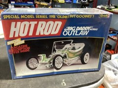 REVELL HOT ROD MAGAZINE ED BIG DADDY ROTH OUTLAW CAR MODEL KIT SEALED. LOOK