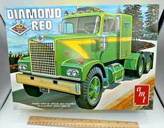 Vintage AMT Diamond Reo Tractor 1/25 Model Kit T537 Semi Truck 1972 Instructions