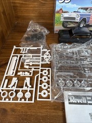 Monogram 55′ Chevy Bel Air Street Machine 1:24 Scale Plastic Model Kit