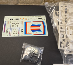 Revell, Tuner Series, BMW 320i, 1/25 scale !!Sealed Inside!!