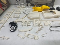 1/25 AURORA JAGUAR XKE JAG HARDTOP OR CONVERTIBLE PARTIALLY BUILT MODEL CAR KIT