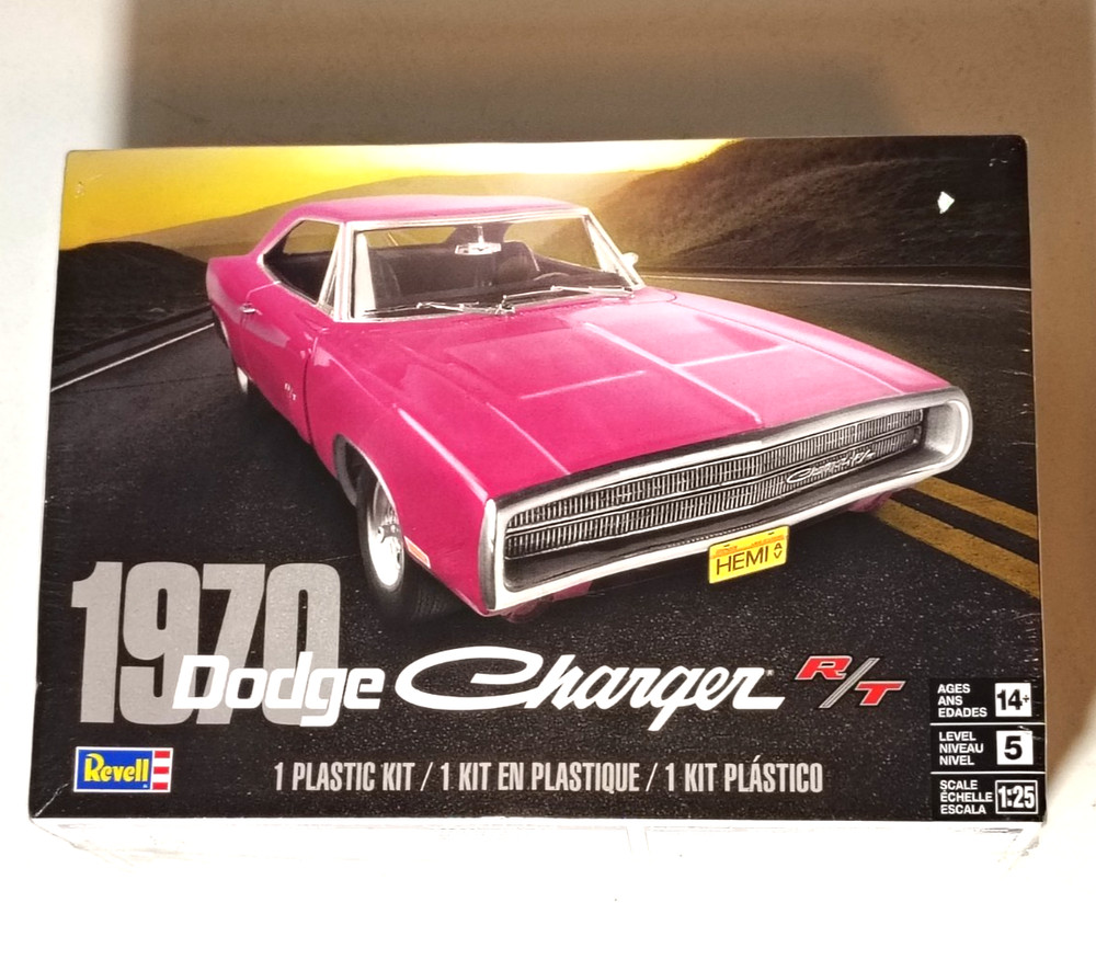 Revell 1970 Dodge Charger R/T Mopar 1/25 Kit # 4381 Unbuilt Sealed Model Car Kit