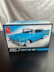 AMT 1957 Chevy Bel Air Model Car Scale 1:25 – Blue/White NEW UNSEALED!