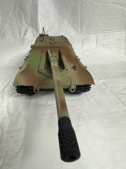 1/35 WELL BUILT TRUMPETER JADGPANZER E-100 TANK READY TO DISPLAY.