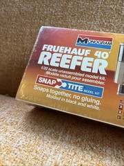 Monogram SnapTite 1/32 Bird’s Eye Fruehauf 40′ Reefer Semi Trailer Sealed Vtg