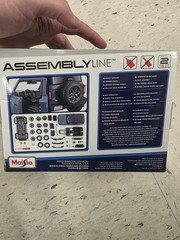 Maisto 2021 Ford Bronco Badlands 1:24 Unassembled Model Kit Blue Highly Detailed