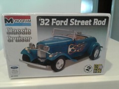 Monogram 32 Ford Street Rod Classic Cruisers 1:25 Scale New in box
