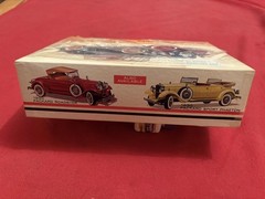 Hubley Metal Model Kit 1932 Chevrolet Roadster Factory Sealed No 4862 ￼