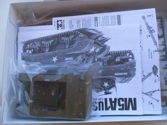 Tamiya US Light Tank M5A1 Pursuit Ops w/4 Figures TAM35313 US WWII TANK