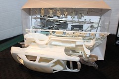 AMT® 1:25 Model Kit: 2005 Chrysler® 300C™ Sedan Car – Skill Level 2 – Open Box